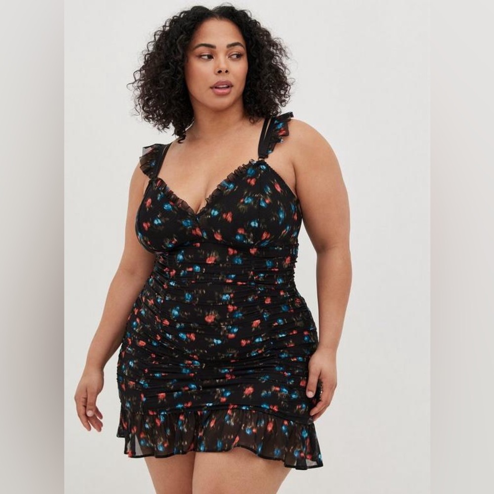 Torrid Ruched Mesh Ruffle Chemise Size 3